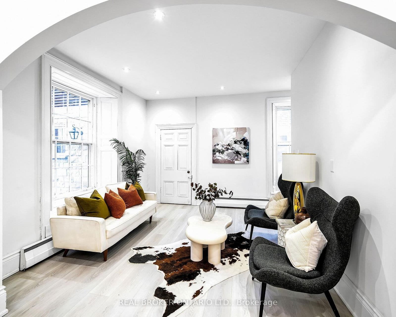 Commercial Retail at 780 Garden Street, Whitby, ON - Photo 9 - RE/MAX Garden City Realty