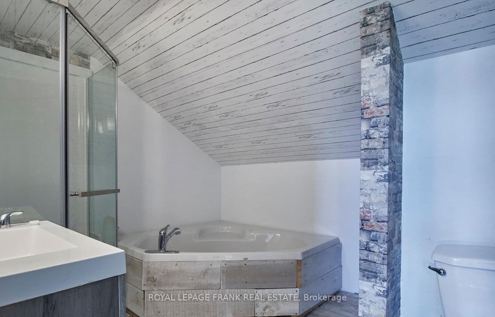 Commercial Retail at 2009 Maple Grove Road, Clarington, ON - Photo 14 - RE/MAX Garden City Realty