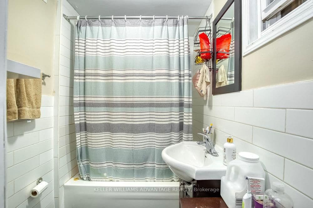 Investment at 218 Broadview Avenue, Toronto, ON - Photo 12 - RE/MAX Garden City Realty