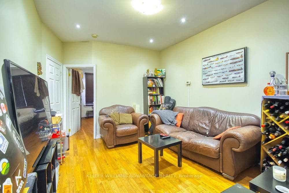 Investment at 218 Broadview Avenue, Toronto, ON - Photo 9 - RE/MAX Garden City Realty