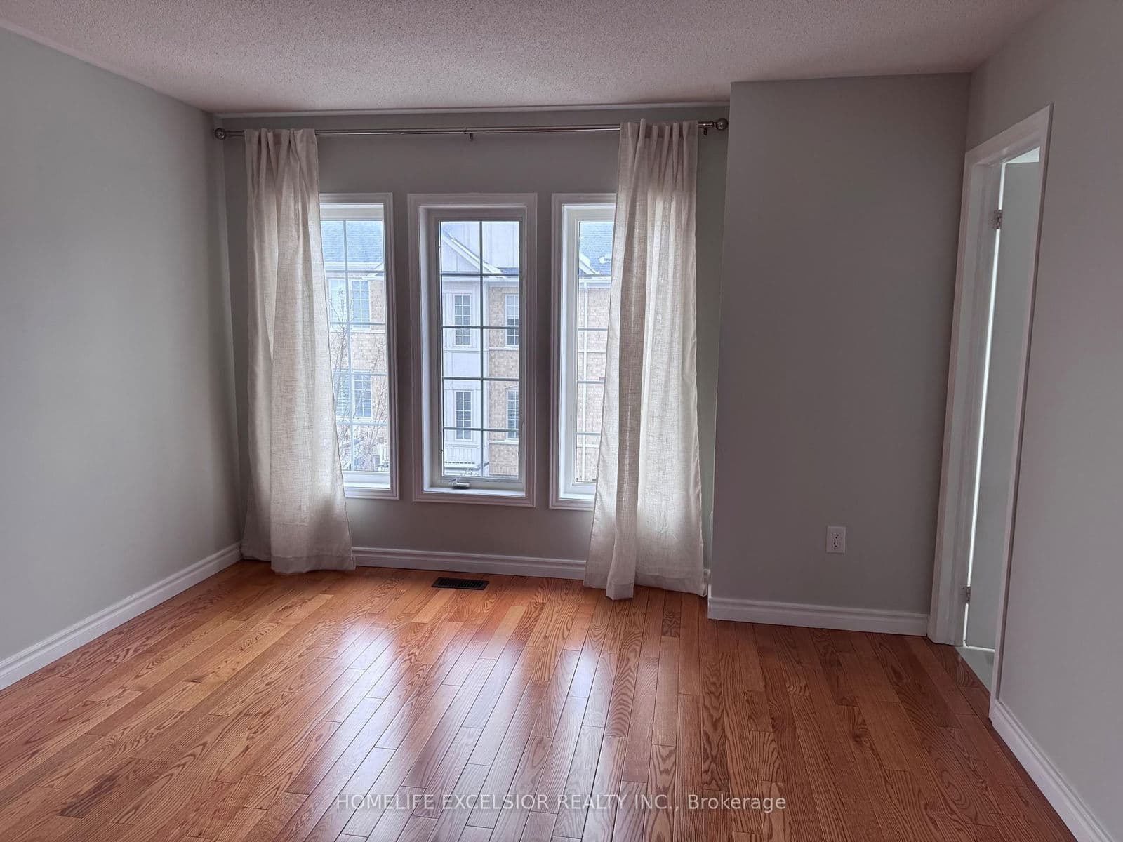 Att/Row/Townhouse at 101 Prince Charles Way, Markham, ON - Photo 19 - RE/MAX Garden City Realty