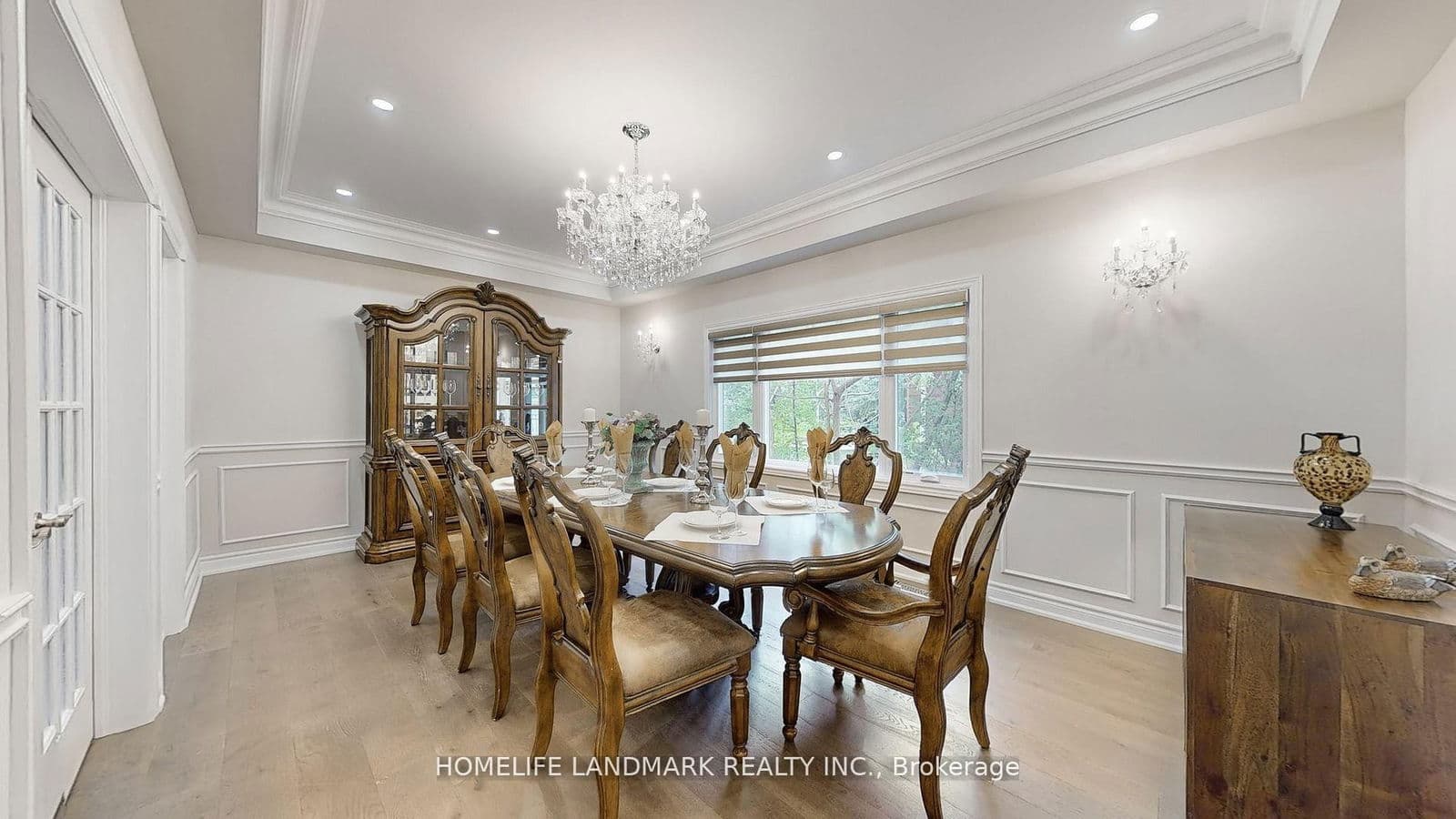 Detached at 16 Crescentview Road, Richmond Hill, ON - Photo 8 - RE/MAX Garden City Realty