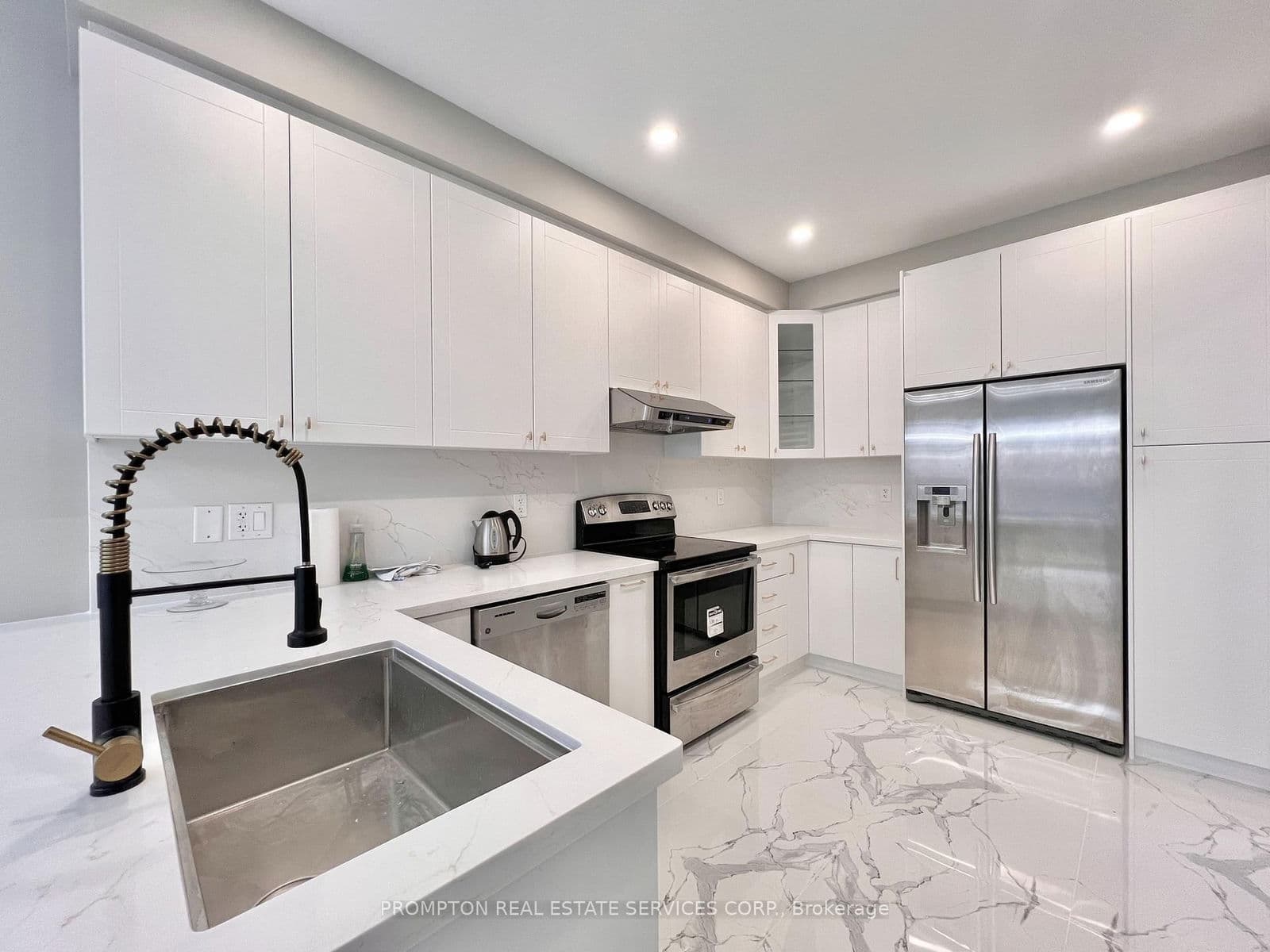 Semi-Detached at 40 Staglin Court, Markham, ON - Photo 9 - RE/MAX Garden City Realty