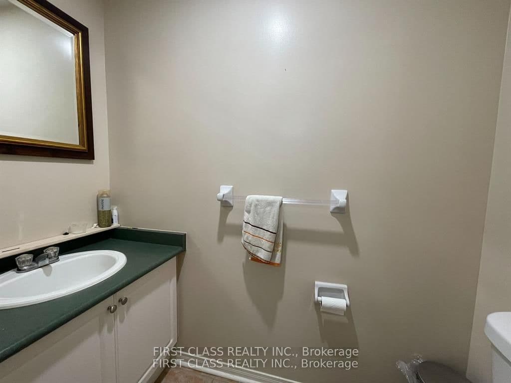 Att/Row/Townhouse at 157 Selkirk Drive, Richmond Hill, ON - Photo 11 - RE/MAX Garden City Realty