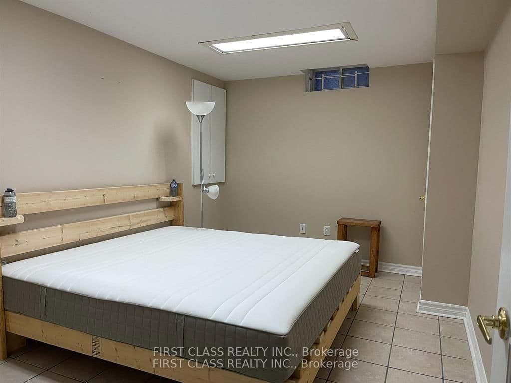 Att/Row/Townhouse at 157 Selkirk Drive, Richmond Hill, ON - Photo 15 - RE/MAX Garden City Realty