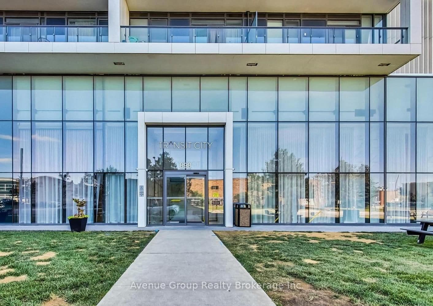 Condo Apartment at 2801- 898 Portage Parkway, Vaughan, ON - Photo 1 - RE/MAX Garden City Realty