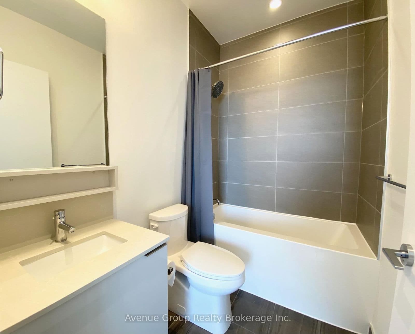 Condo Apartment at 2801- 898 Portage Parkway, Vaughan, ON - Photo 9 - RE/MAX Garden City Realty