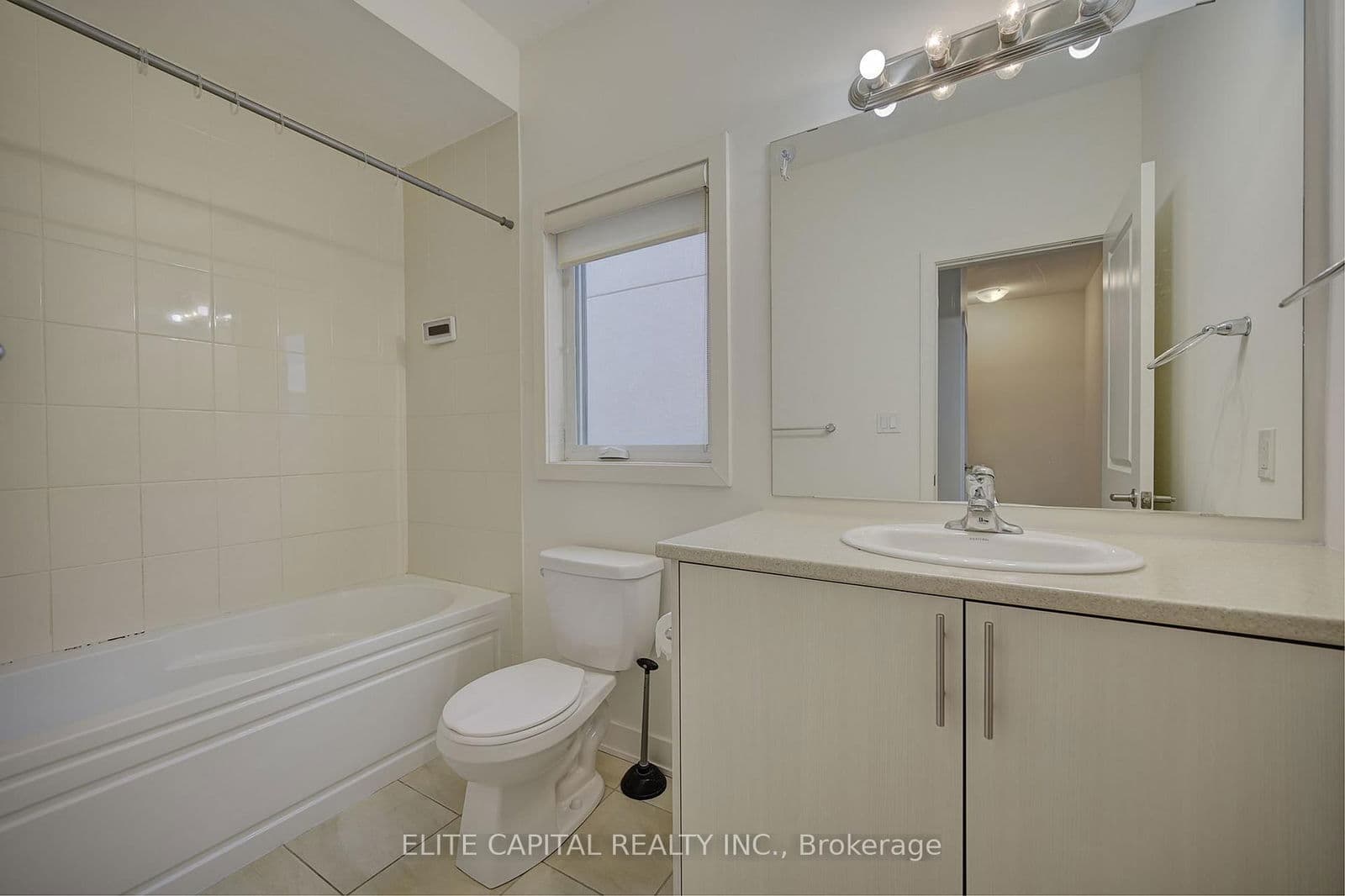 Att/Row/Townhouse at 26 Brunet Drive, Vaughan, ON - Photo 15 - RE/MAX Garden City Realty