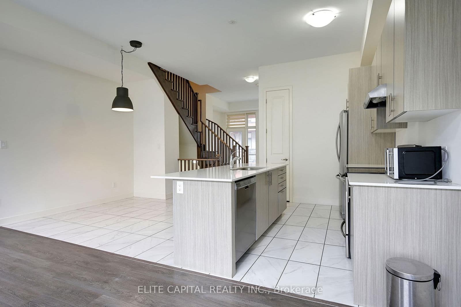 Att/Row/Townhouse at 26 Brunet Drive, Vaughan, ON - Photo 7 - RE/MAX Garden City Realty