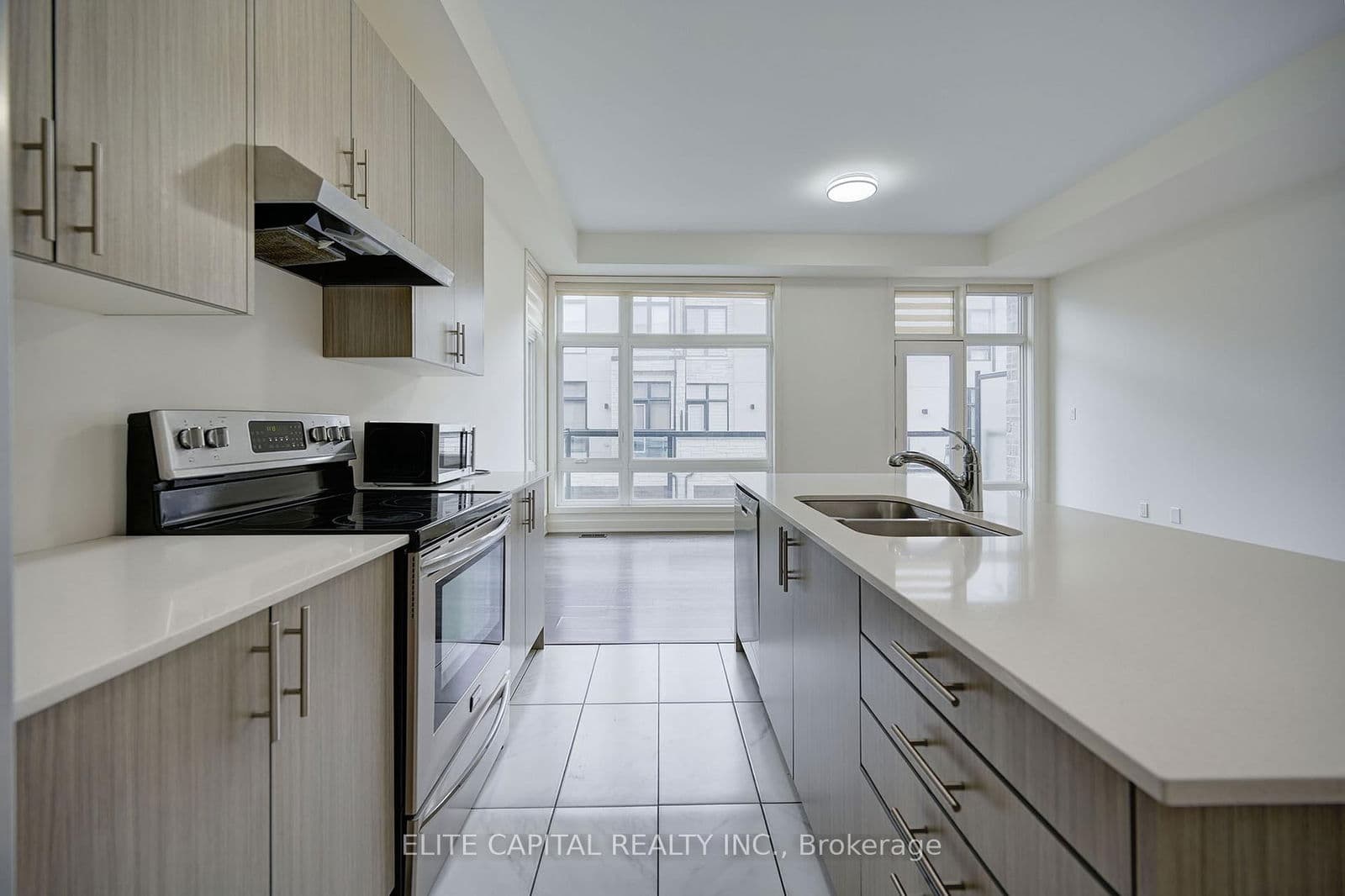 Att/Row/Townhouse at 26 Brunet Drive, Vaughan, ON - Photo 9 - RE/MAX Garden City Realty