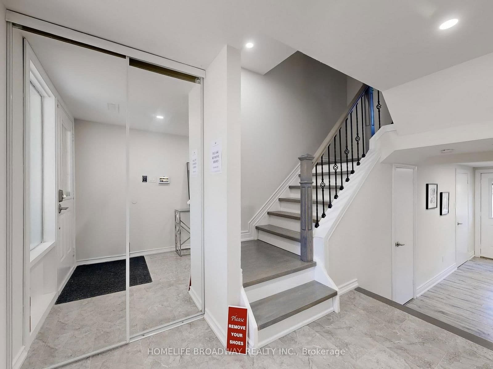 Condo Townhouse at 109 Poplar Crescent, Aurora, ON - Photo 21 - RE/MAX Garden City Realty