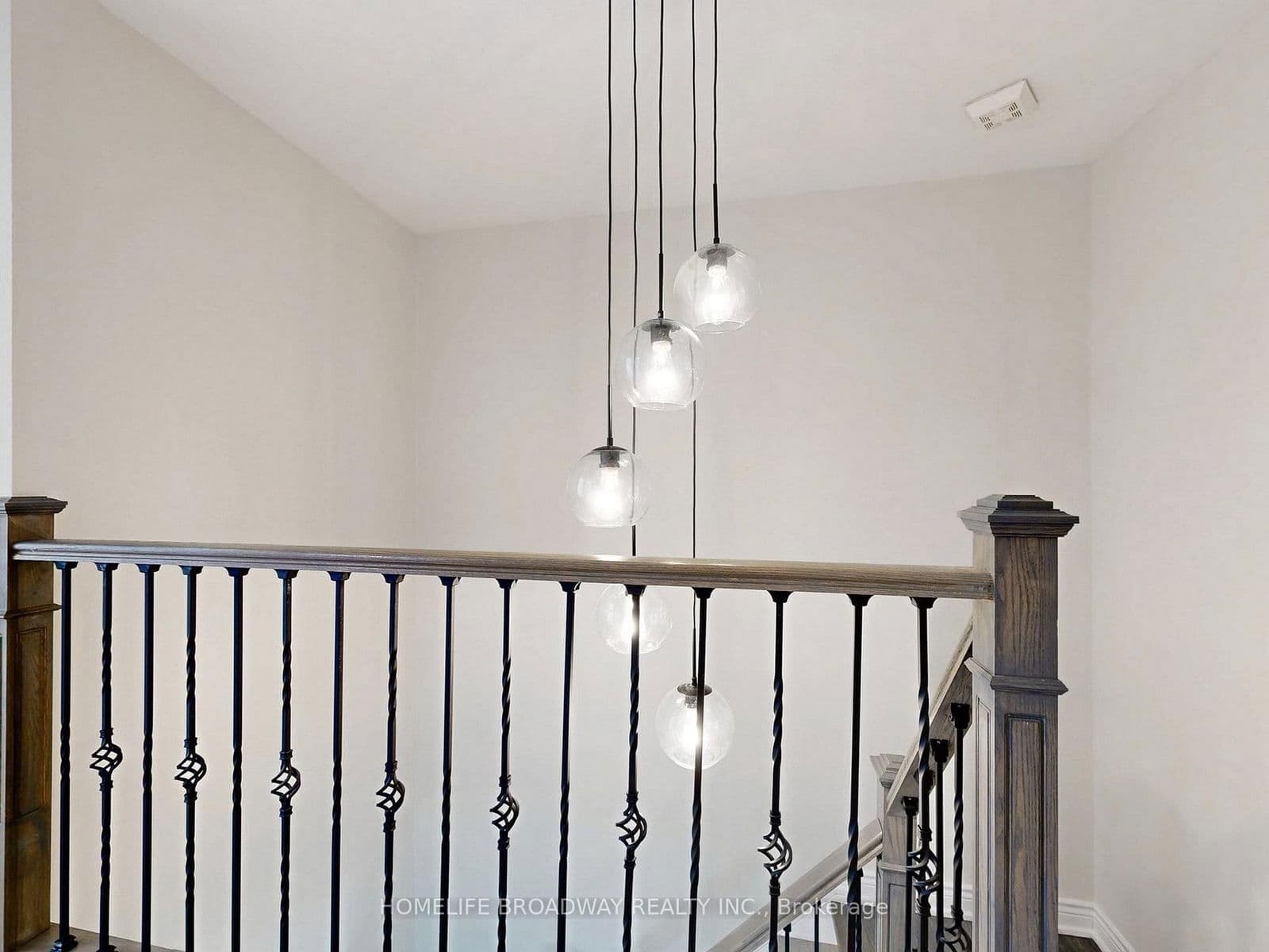 Condo Townhouse at 109 Poplar Crescent, Aurora, ON - Photo 23 - RE/MAX Garden City Realty