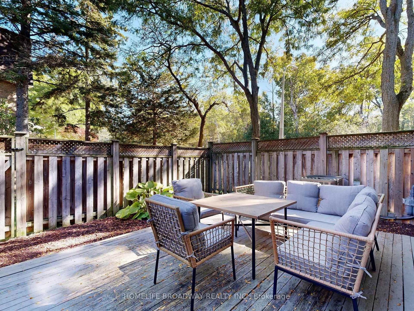 Condo Townhouse at 109 Poplar Crescent, Aurora, ON - Photo 37 - RE/MAX Garden City Realty