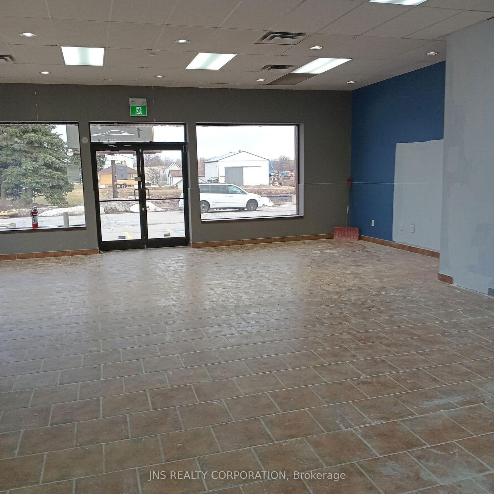 Commercial Retail at 126 Bridge Street, Bradford West Gwillimbury, ON - Photo 2 - RE/MAX Garden City Realty