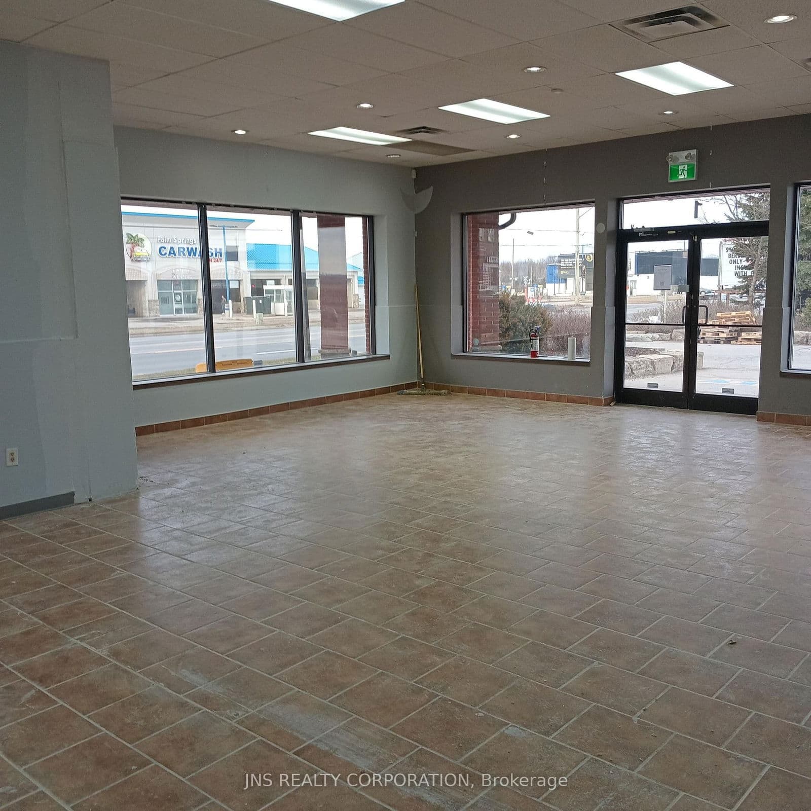 Commercial Retail at 126 Bridge Street, Bradford West Gwillimbury, ON - Photo 3 - RE/MAX Garden City Realty