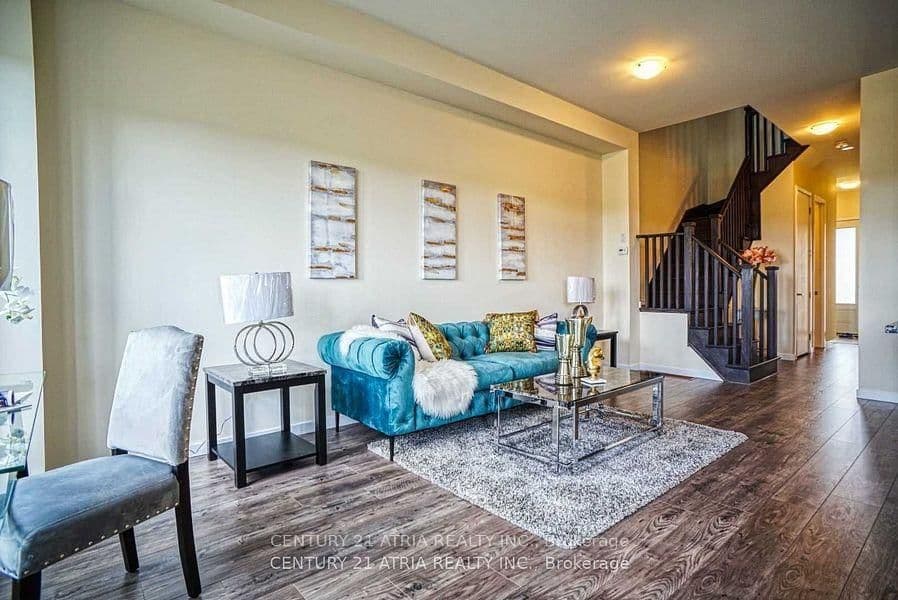 Att/Row/Townhouse at 368 Elyse Court, Aurora, ON - Photo 3 - RE/MAX Garden City Realty