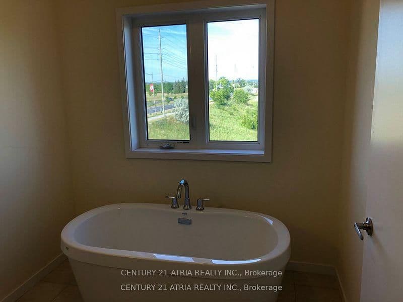 Att/Row/Townhouse at 368 Elyse Court, Aurora, ON - Photo 9 - RE/MAX Garden City Realty