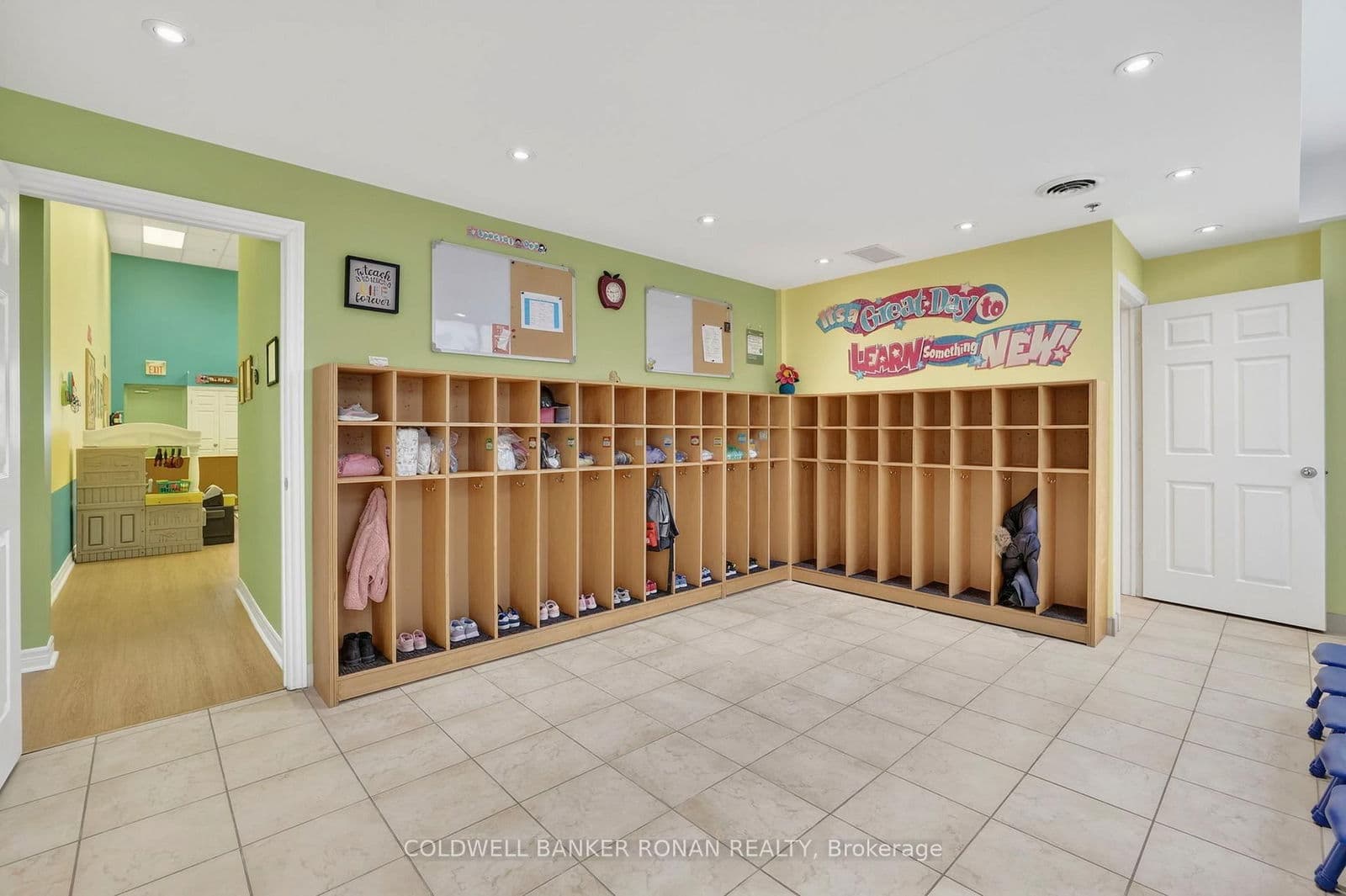 Commercial Retail at 16- 16945 Leslie Street, Newmarket, ON - Photo 3 - RE/MAX Garden City Realty