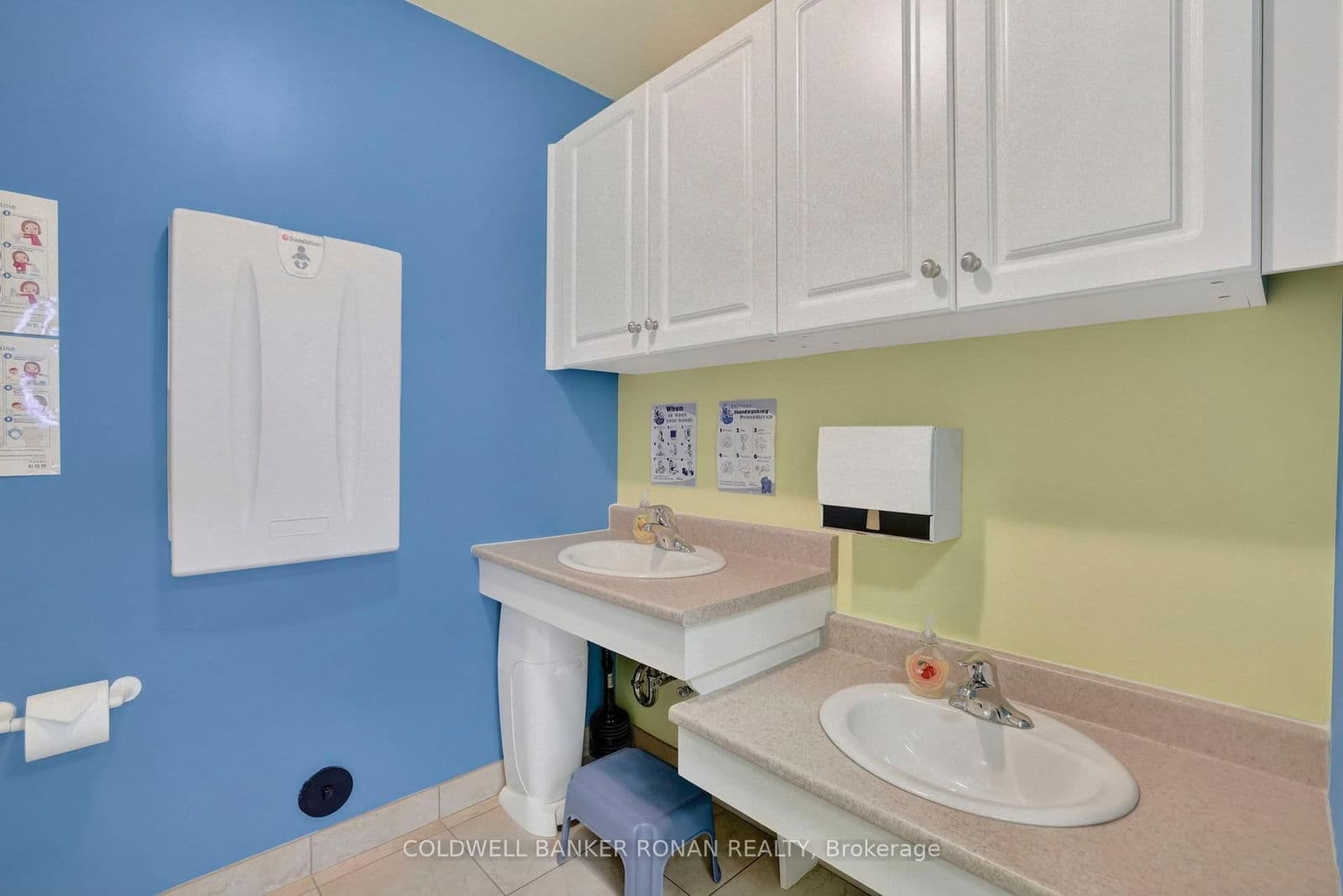 Commercial Retail at 16- 16945 Leslie Street, Newmarket, ON - Photo 5 - RE/MAX Garden City Realty