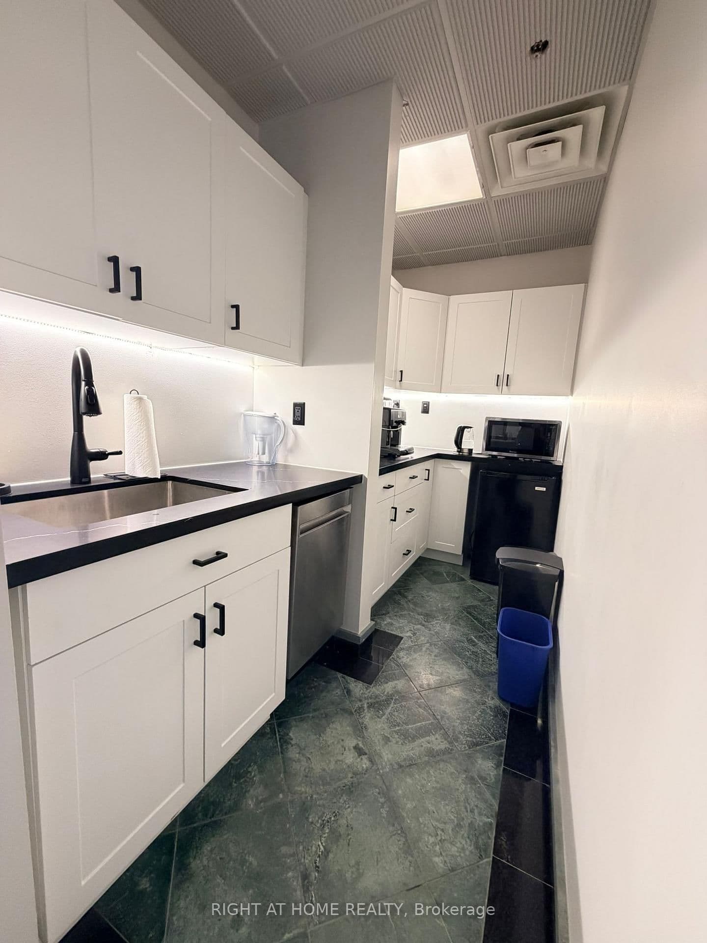 Industrial at 26- 160 Applewood Crescent, Vaughan, ON - Photo 4 - RE/MAX Garden City Realty