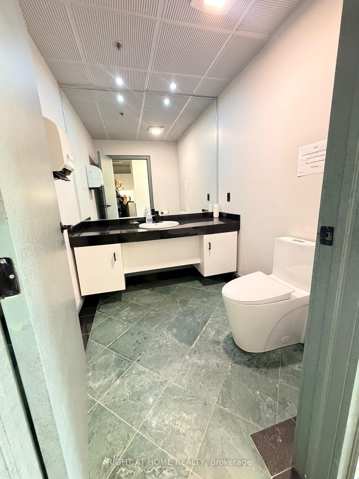 Industrial at 26- 160 Applewood Crescent, Vaughan, ON - Photo 5 - RE/MAX Garden City Realty