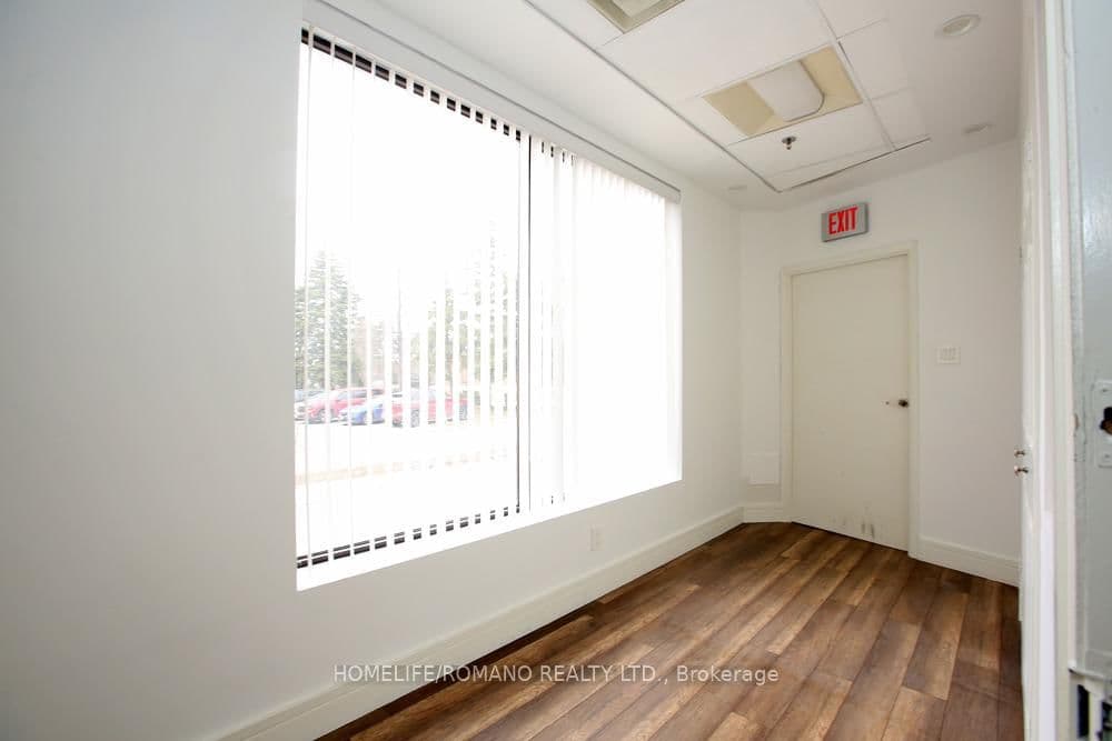 Office at A- 155 Caster Avenue, Vaughan, ON - Photo 10 - RE/MAX Garden City Realty