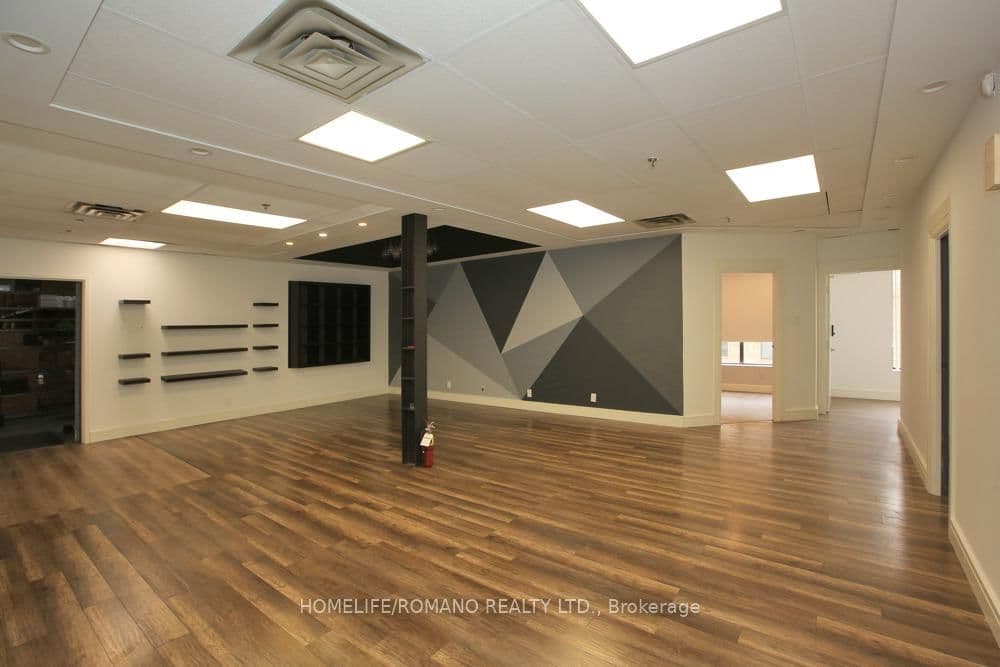 Office at A- 155 Caster Avenue, Vaughan, ON - Photo 16 - RE/MAX Garden City Realty