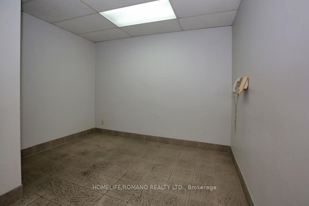 Office at A- 155 Caster Avenue, Vaughan, ON - Photo 19 - RE/MAX Garden City Realty