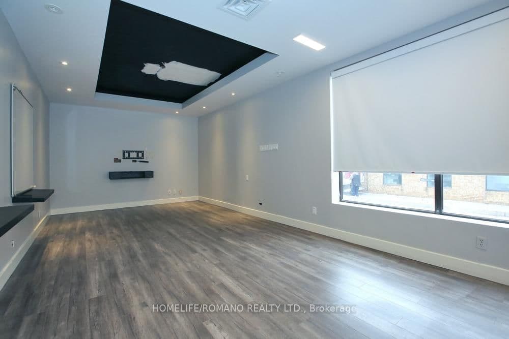 Office at A- 155 Caster Avenue, Vaughan, ON - Photo 7 - RE/MAX Garden City Realty