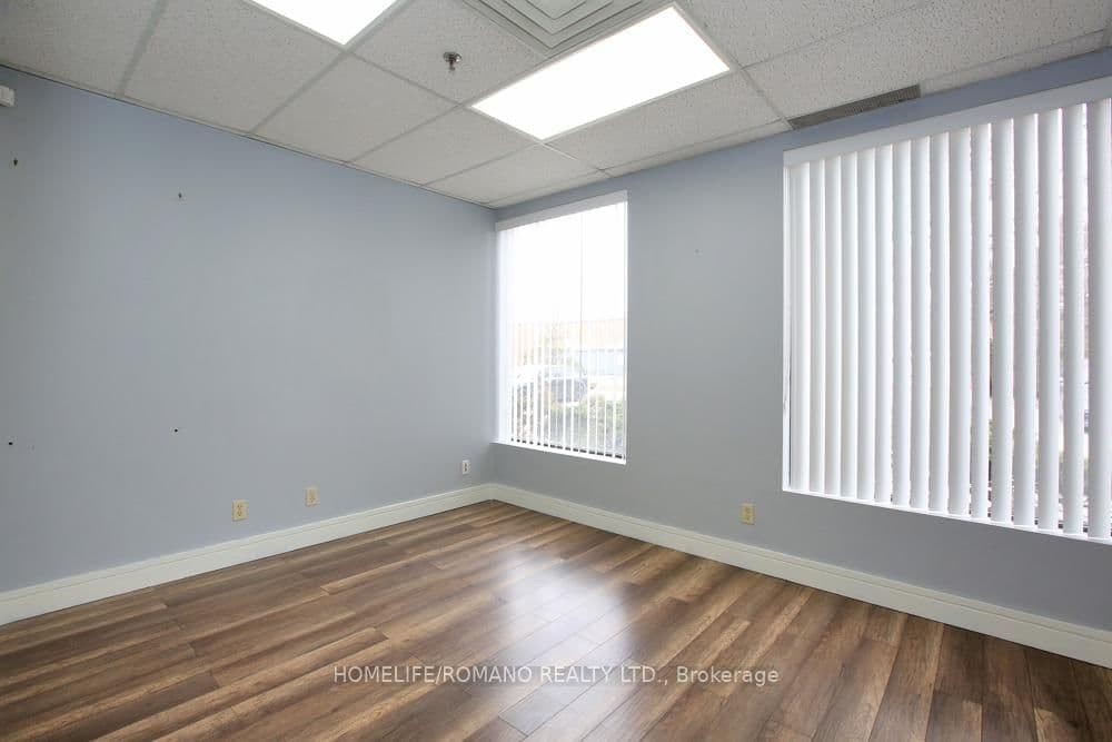 Office at A- 155 Caster Avenue, Vaughan, ON - Photo 8 - RE/MAX Garden City Realty