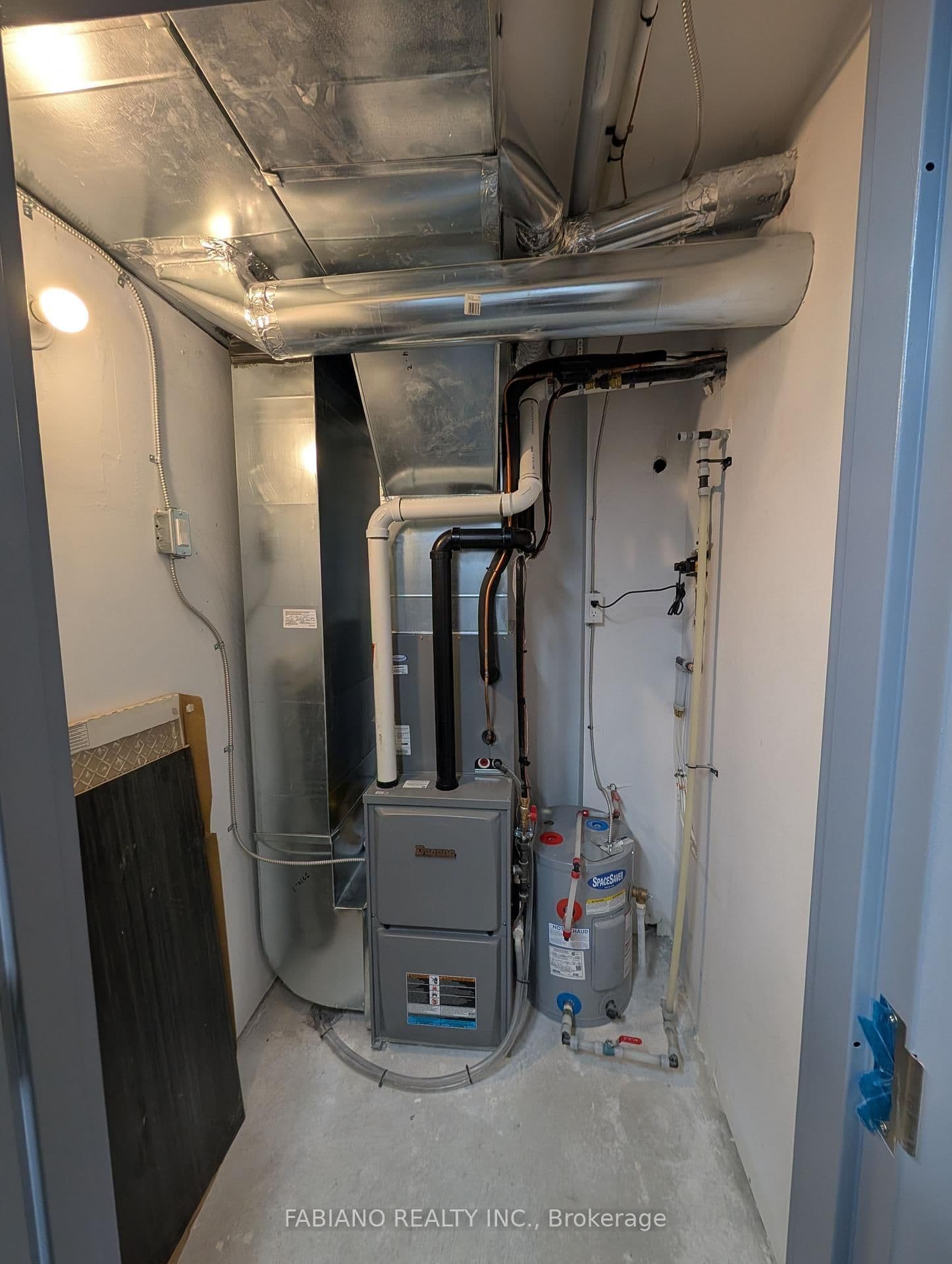 Commercial Retail at 2- 13130 Yonge Street, Richmond Hill, ON - Photo 11 - RE/MAX Garden City Realty