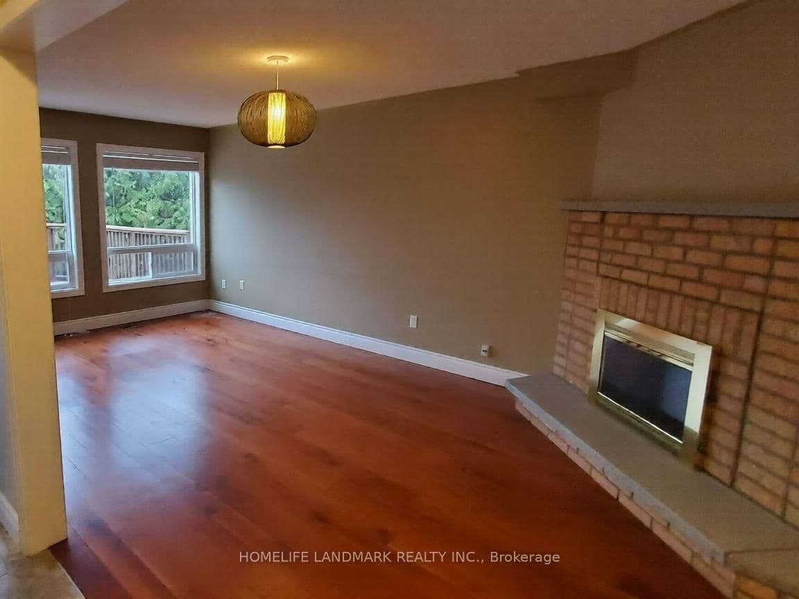 Detached at 26 Beechbrooke Way, Aurora, ON - Photo 5 - RE/MAX Garden City Realty