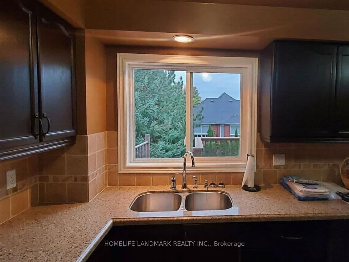 Detached at 26 Beechbrooke Way, Aurora, ON - Photo 7 - RE/MAX Garden City Realty