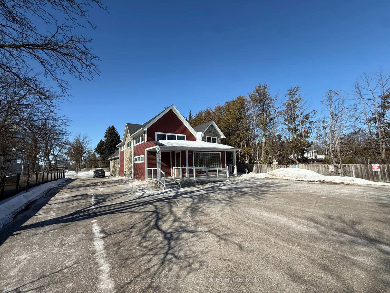 Office at 23 Bolton Avenue, Newmarket, ON - Photo 3 - RE/MAX Garden City Realty
