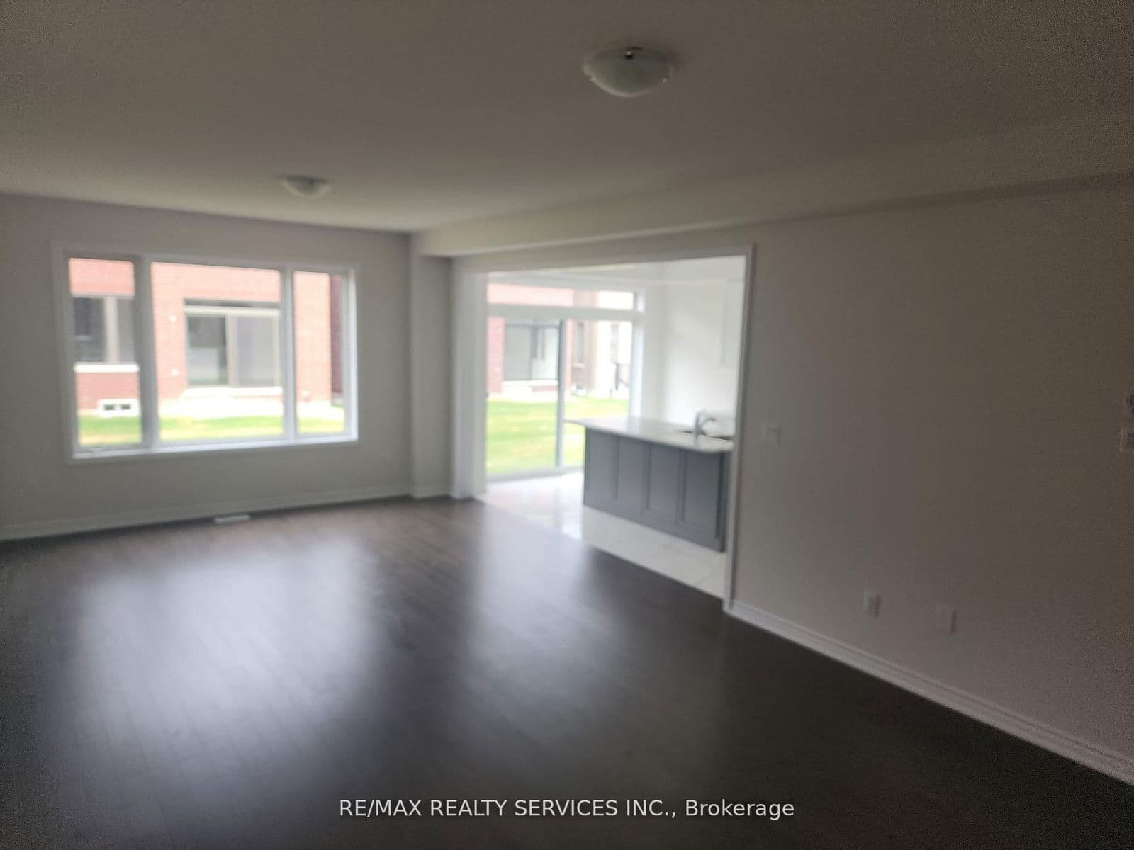 Detached at 69 Durham Avenue, Barrie, ON - Photo 4 - RE/MAX Garden City Realty