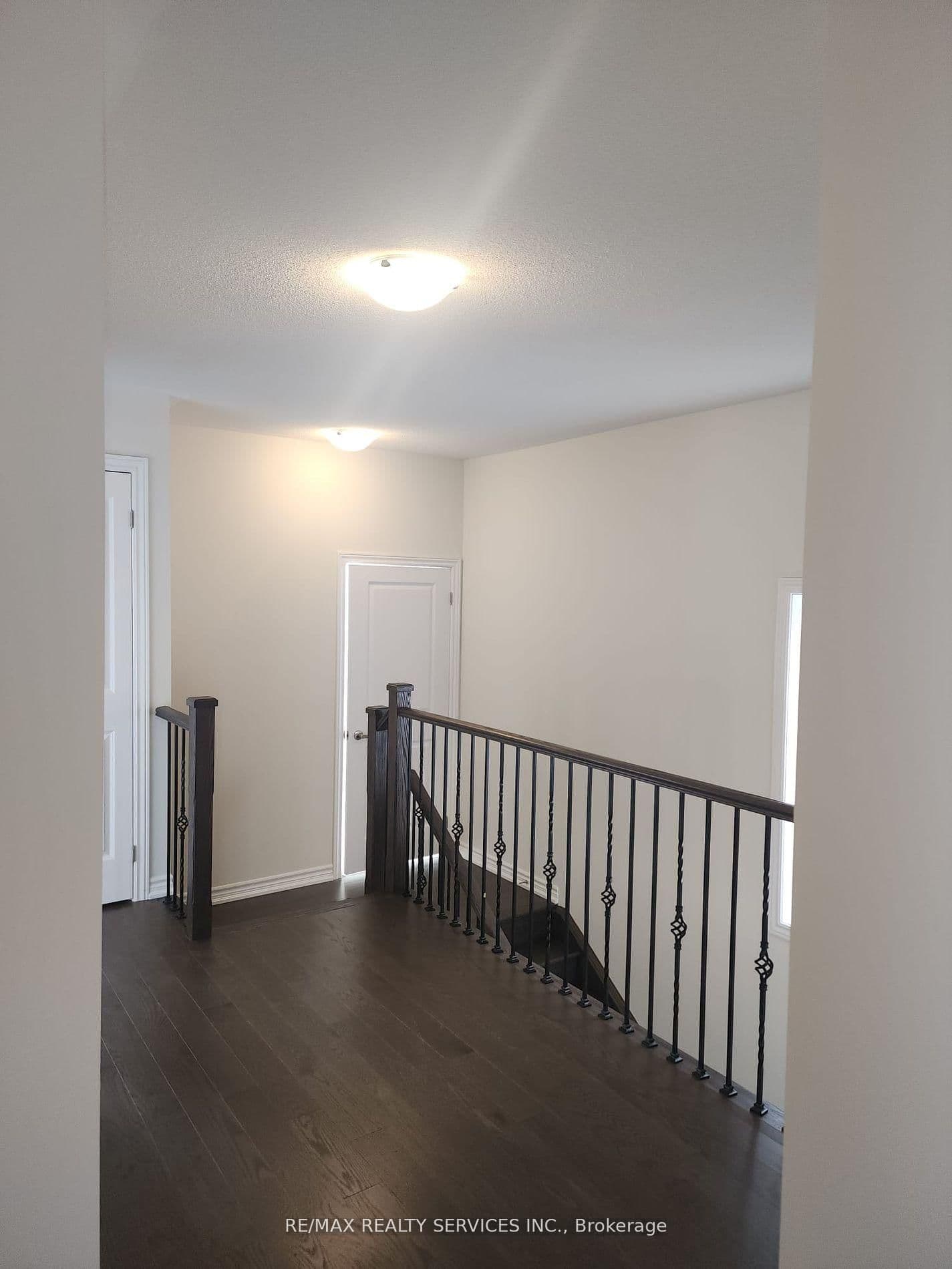 Detached at 69 Durham Avenue, Barrie, ON - Photo 5 - RE/MAX Garden City Realty