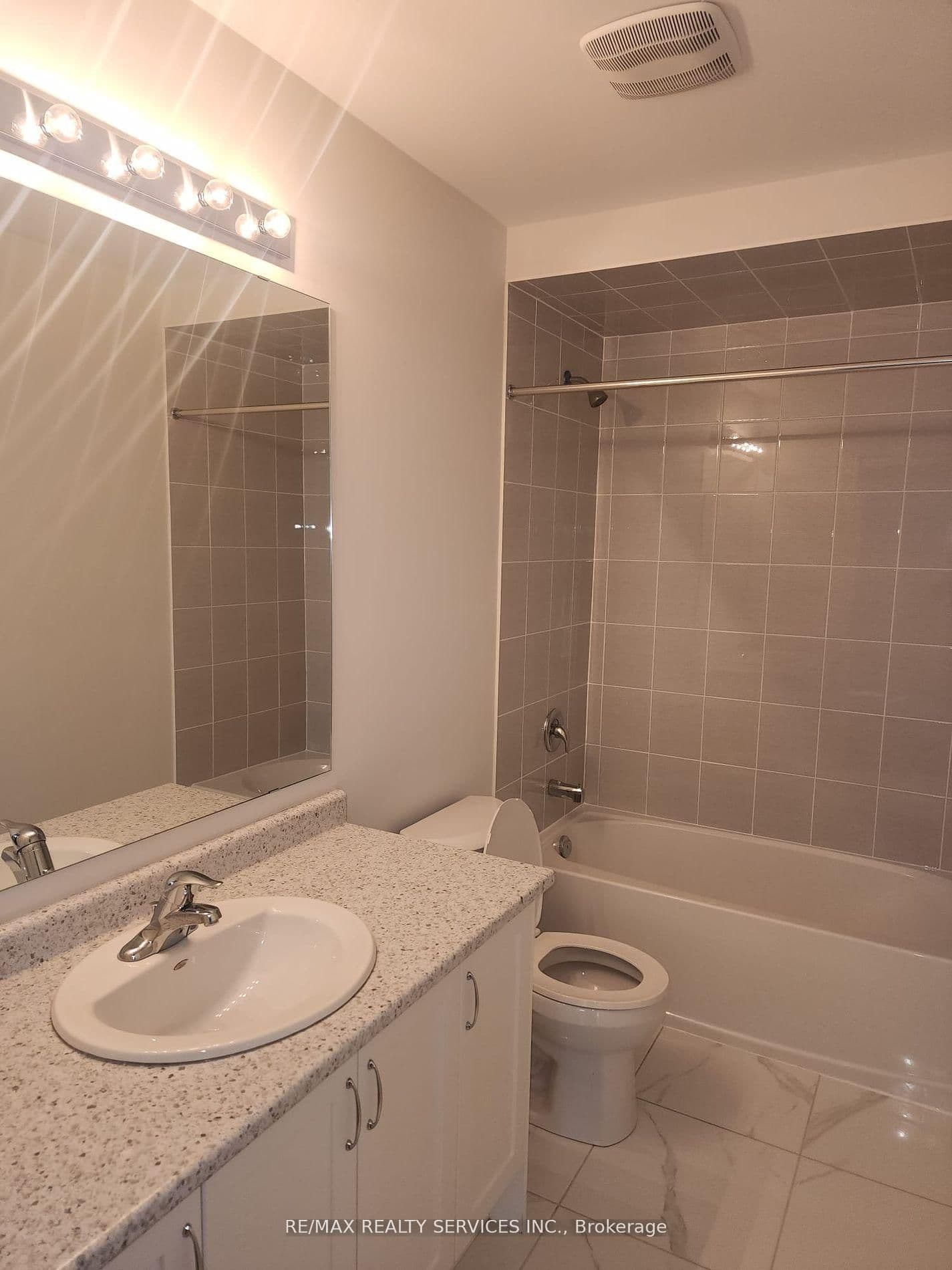 Detached at 69 Durham Avenue, Barrie, ON - Photo 7 - RE/MAX Garden City Realty