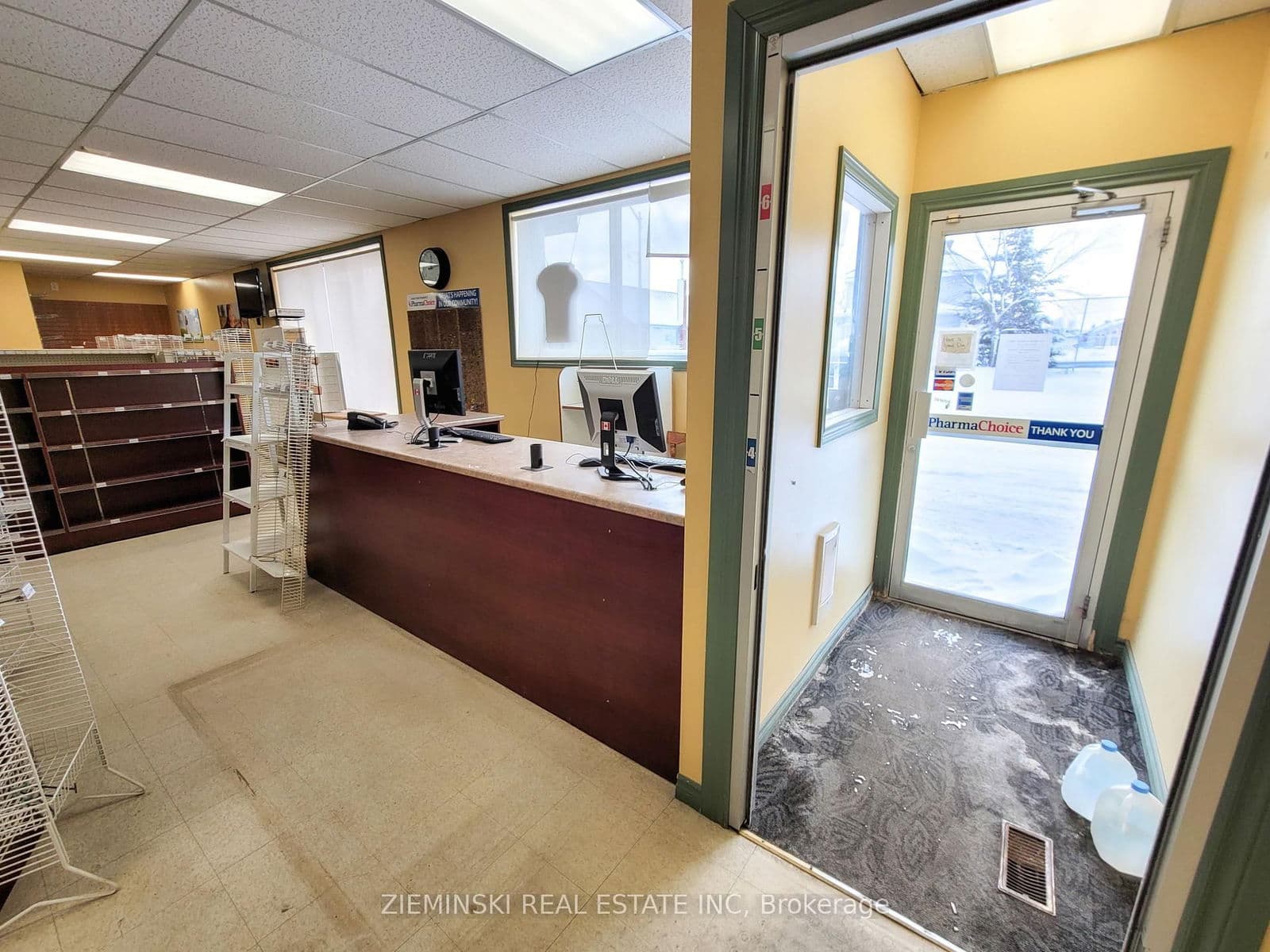 Store W Apt/Office at 190 Main Street, Iroquois Falls, ON - Photo 5 - RE/MAX Garden City Realty