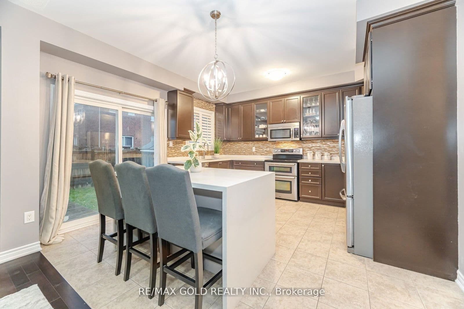 Semi-Detached at 32 Daden Oaks Drive, Brampton, ON - Photo 8 - RE/MAX Garden City Realty