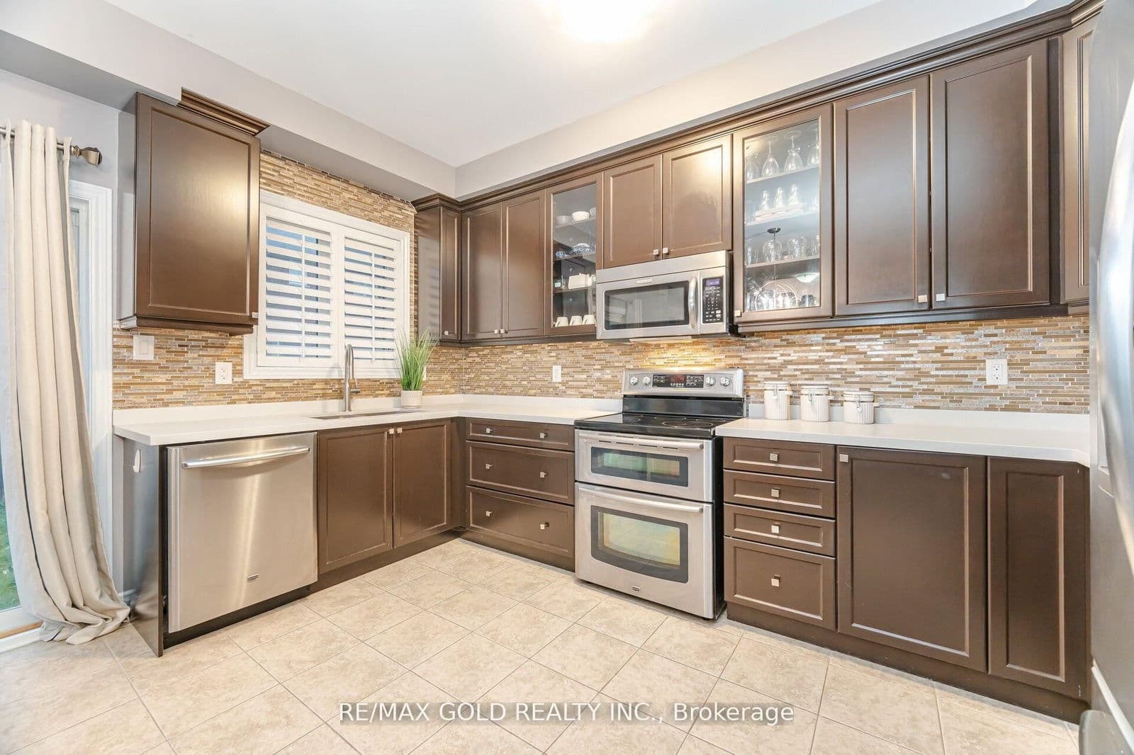 Semi-Detached at 32 Daden Oaks Drive, Brampton, ON - Photo 9 - RE/MAX Garden City Realty