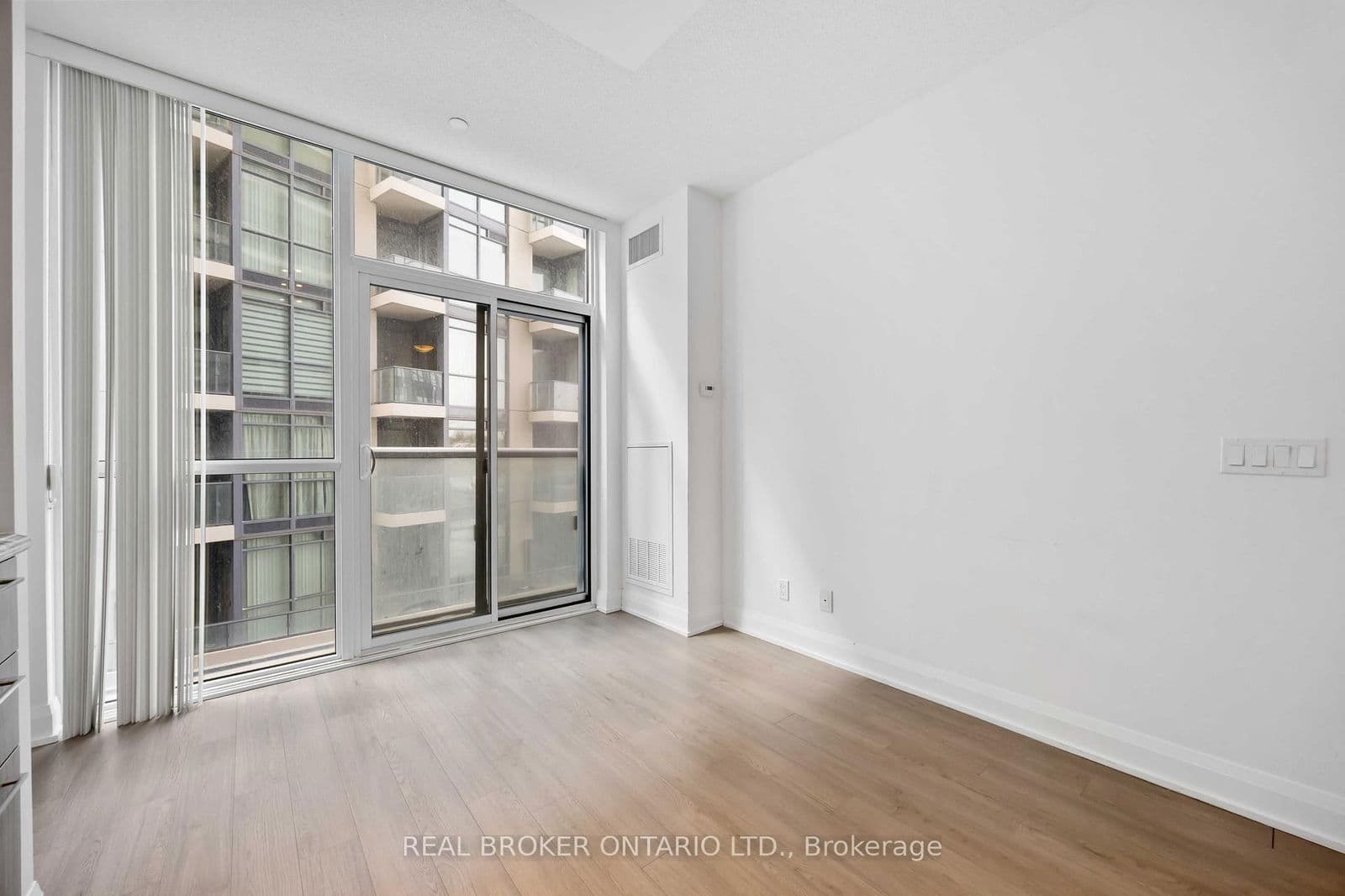 Condo Apartment at 302- 56 Annie Craig Drive, Toronto, ON - Photo 11 - RE/MAX Garden City Realty