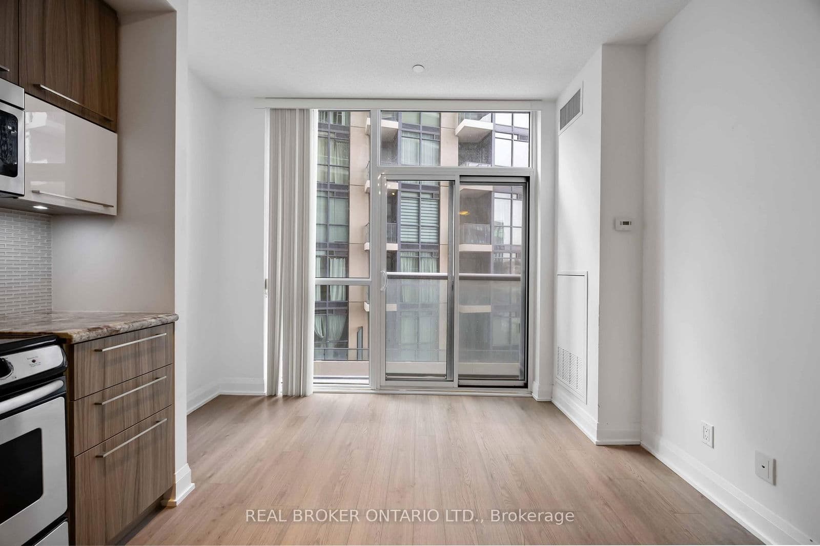 Condo Apartment at 302- 56 Annie Craig Drive, Toronto, ON - Photo 16 - RE/MAX Garden City Realty