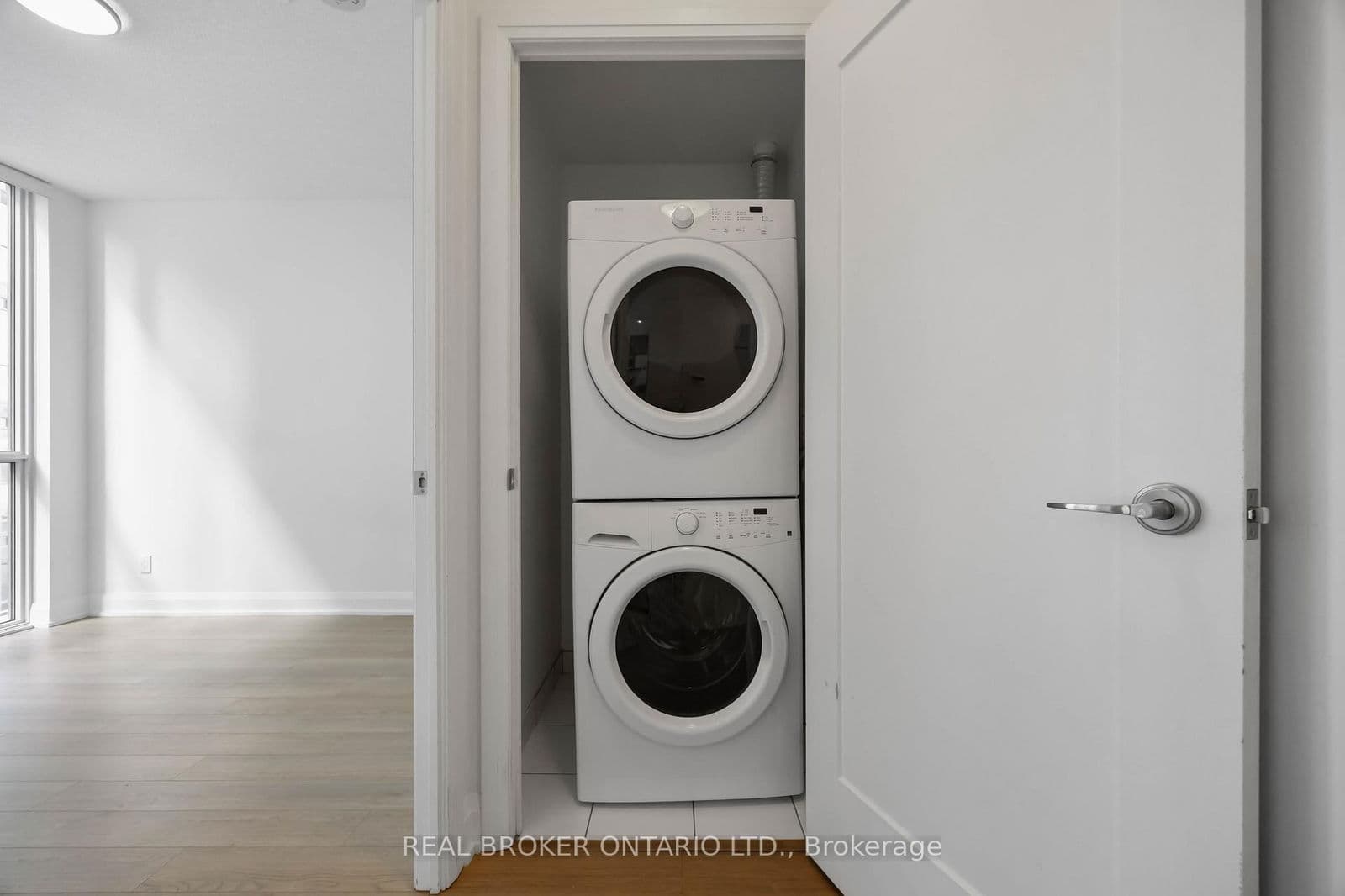 Condo Apartment at 302- 56 Annie Craig Drive, Toronto, ON - Photo 24 - RE/MAX Garden City Realty