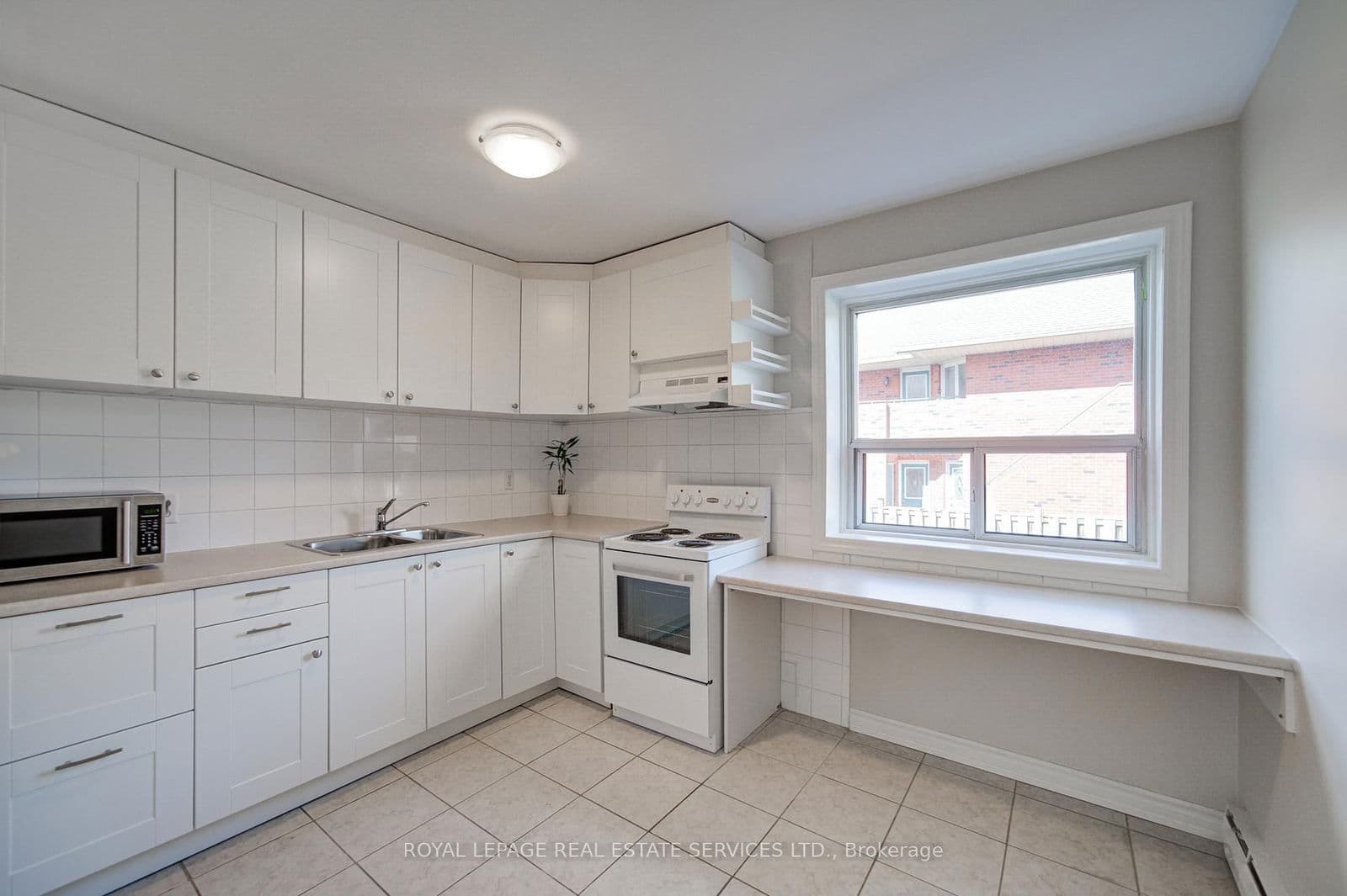 Multiplex at 1- 2329 Belyea Street, Oakville, ON - Photo 9 - RE/MAX Garden City Realty