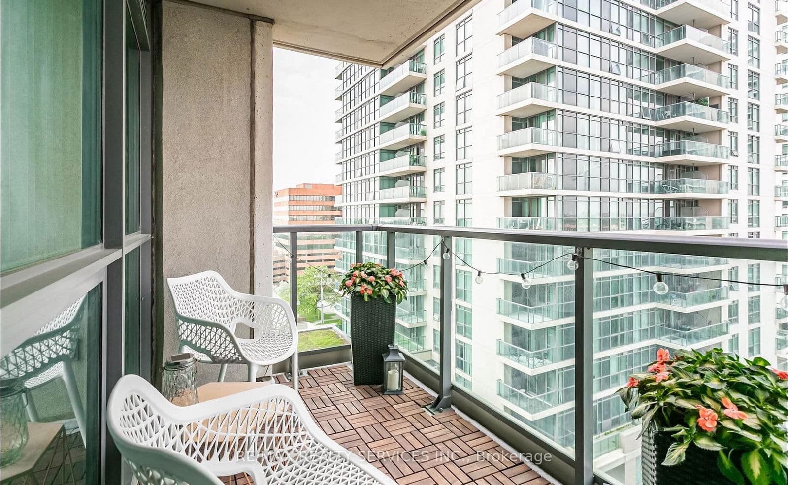 Condo Apartment at 811- 205 Sherway Gardens Road, Toronto, ON - Photo 11 - RE/MAX Garden City Realty