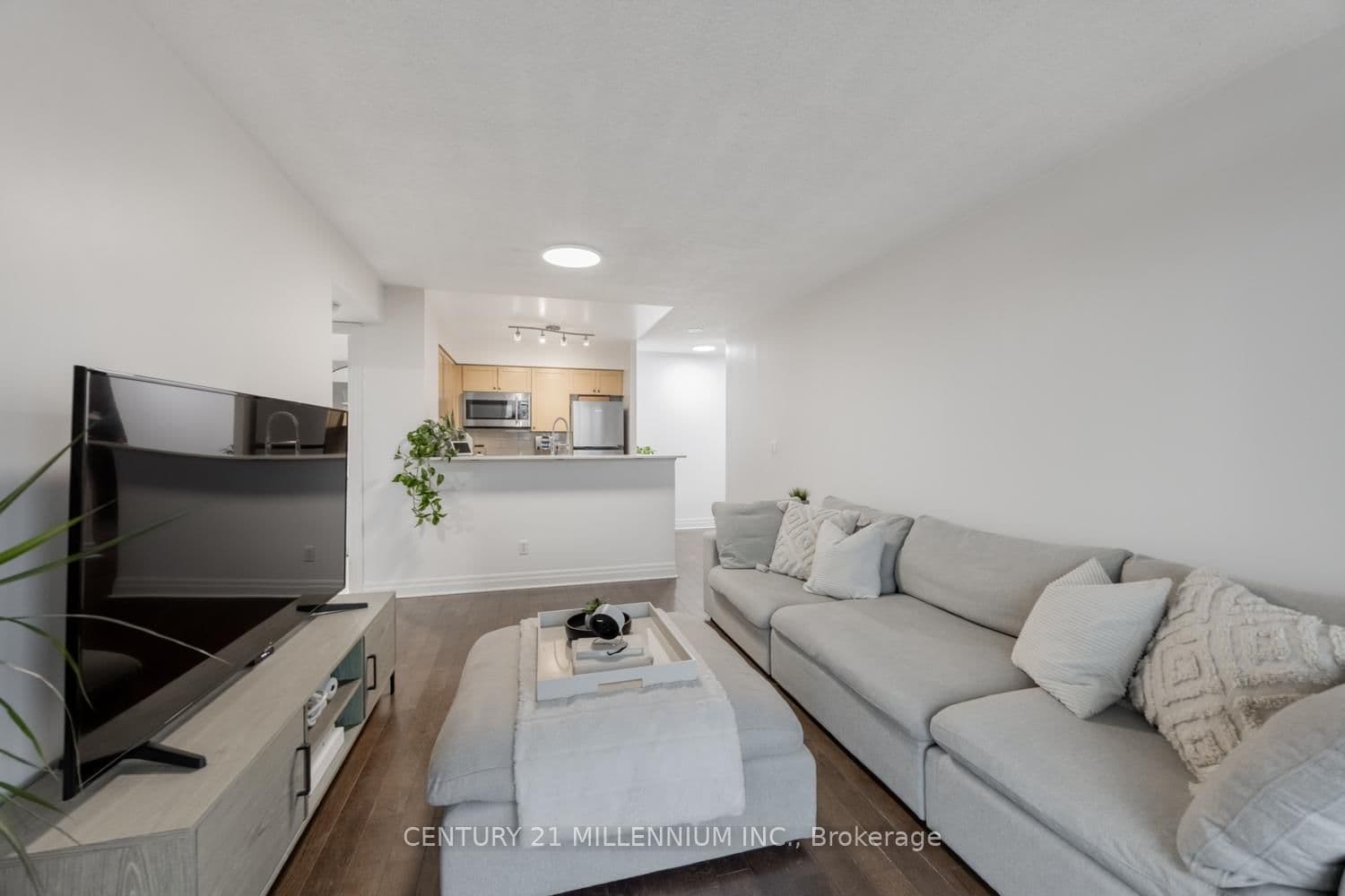 Condo Apartment at 504- 2121 Lake Shore Boulevard, Toronto, ON - Photo 12 - RE/MAX Garden City Realty