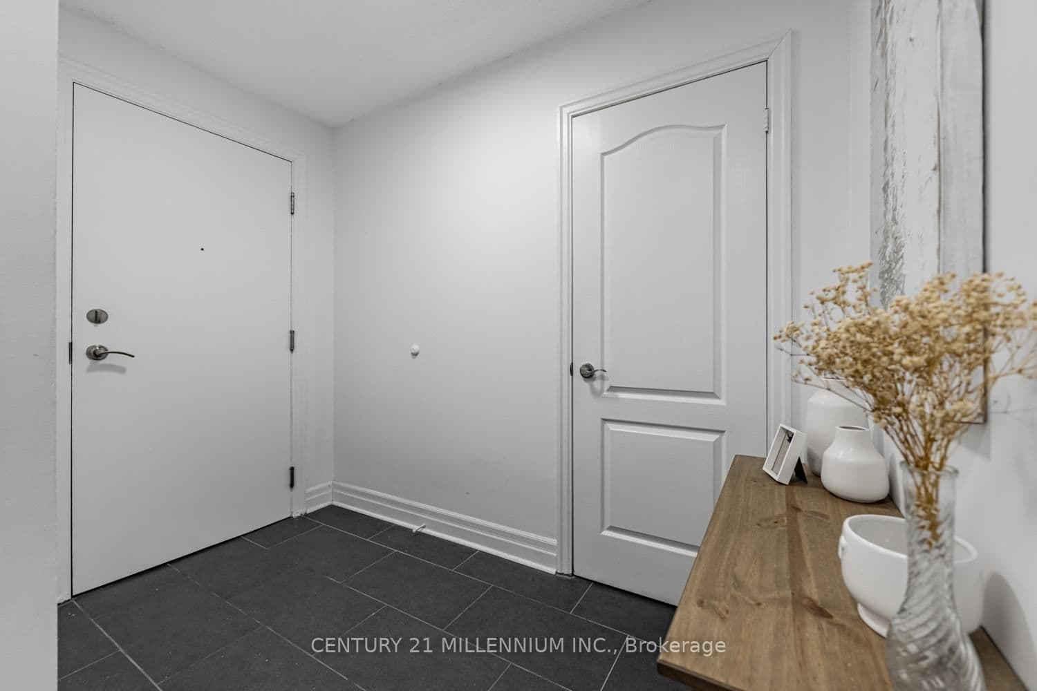 Condo Apartment at 504- 2121 Lake Shore Boulevard, Toronto, ON - Photo 4 - RE/MAX Garden City Realty