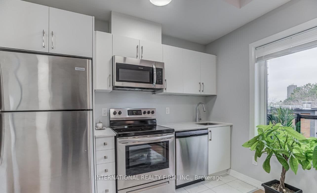 Condo Townhouse at 213- 402 The East Mall, Toronto, ON - Photo 12 - RE/MAX Garden City Realty