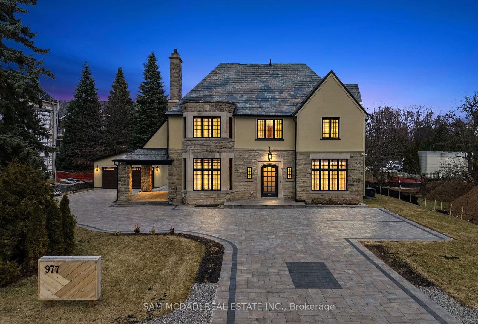 Detached at 977 Unsworth Avenue, Burlington, ON - Photo 2 - RE/MAX Garden City Realty