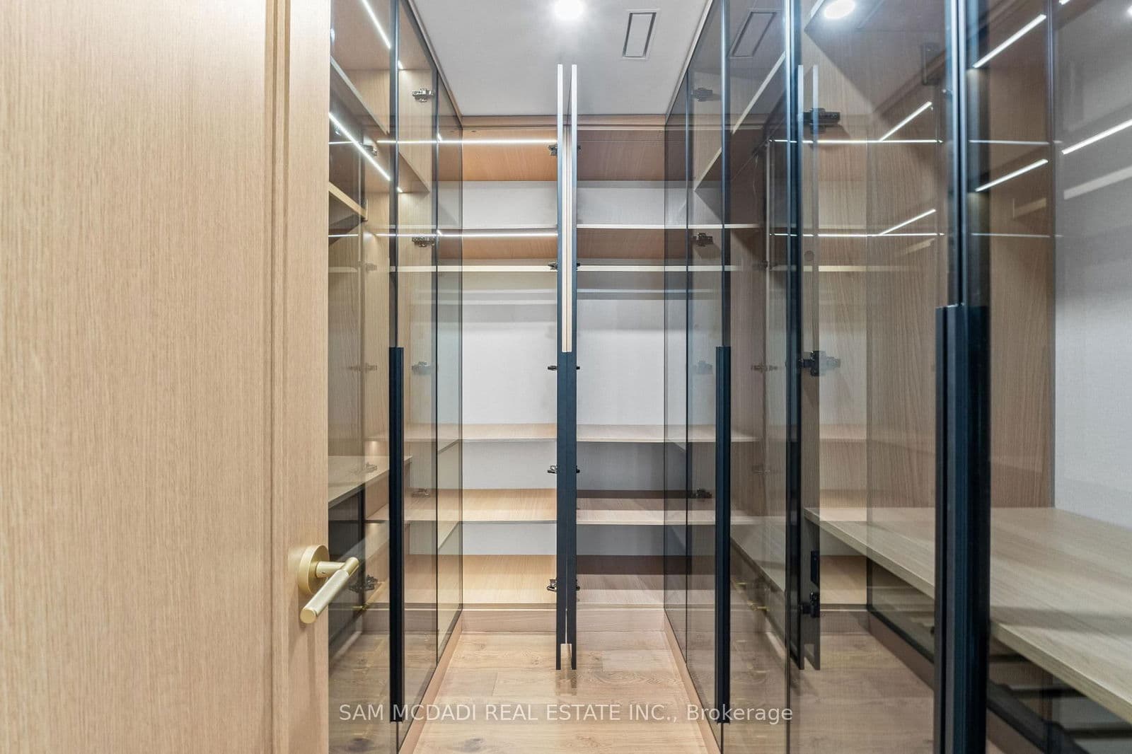 Detached at 977 Unsworth Avenue, Burlington, ON - Photo 25 - RE/MAX Garden City Realty